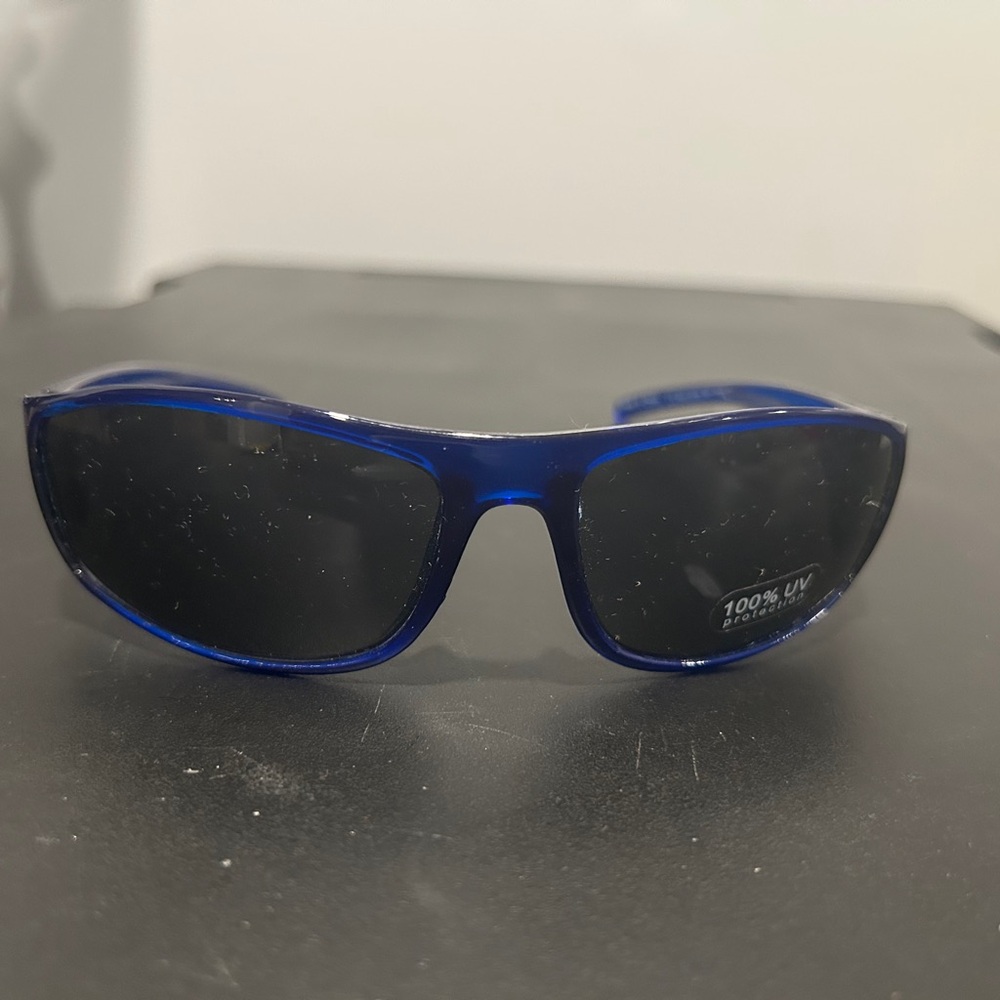 Capelli of New York Blue Sunglasses